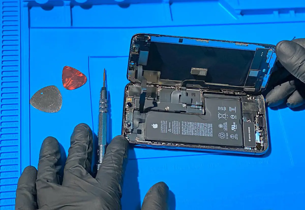 Особливості заміни Face iD на iPhone 12 | AppleFix - сервисный